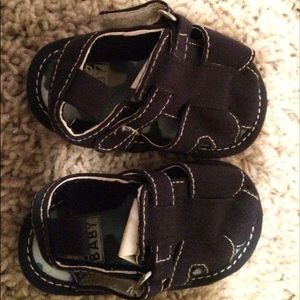 Bundle of Baby Socks, sandals, mittens